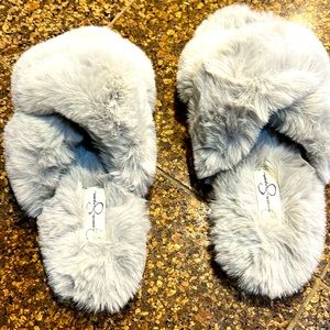 Slippers az 7-8 open toe faux fur